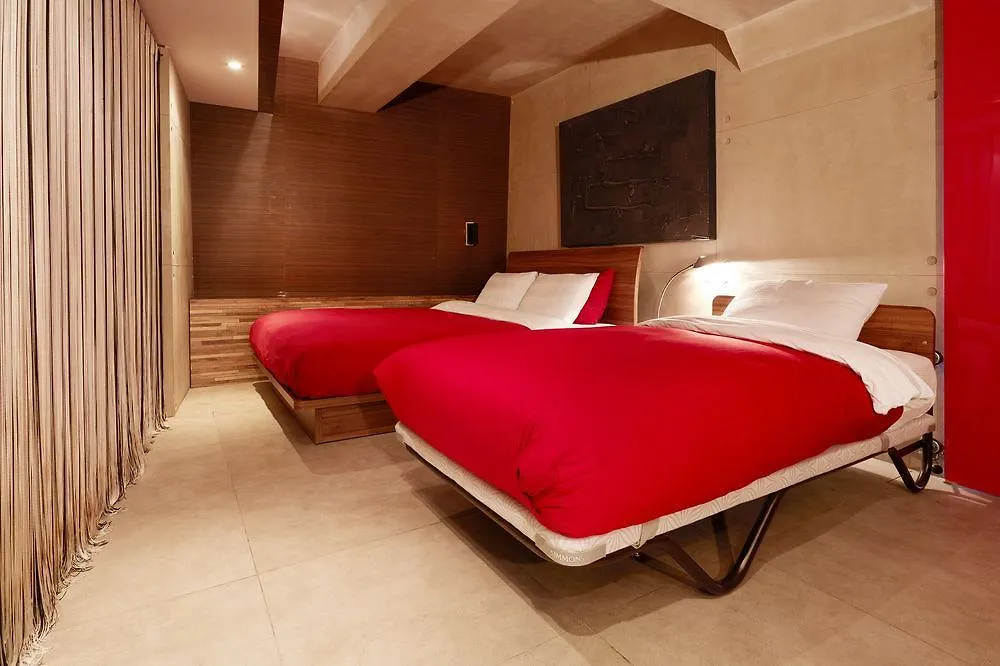 סיאול Tria Hotel 3*,