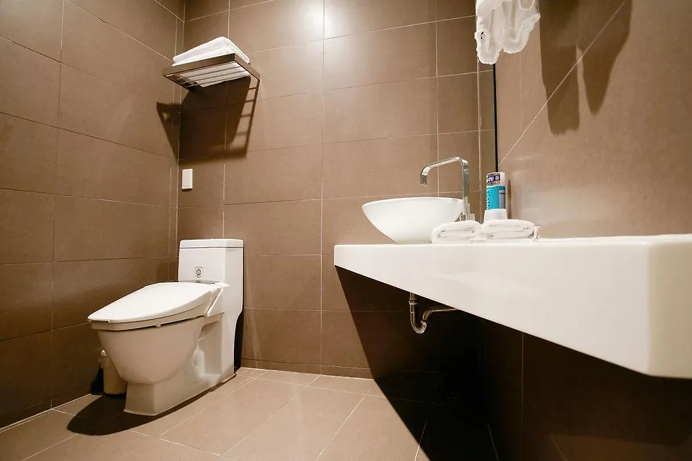Tria Hotel Seul 3*,